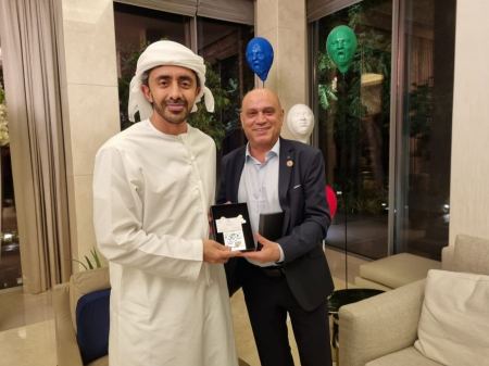 الوزير فريج يلتقي وزير الخارجية الأماراتي الشيخ عبدالله بن زايد آل نهيان